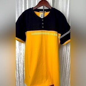 Straight Outta Brooklyn black and gold short sleeve T shirt Men’s size Large New